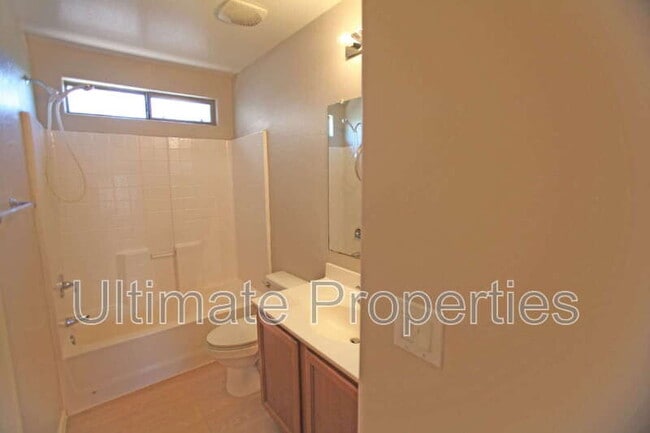 Building Photo - 21532 W Durango St