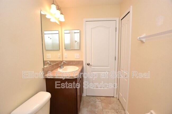 Building Photo - 4052 Mountain Chestnut Way
