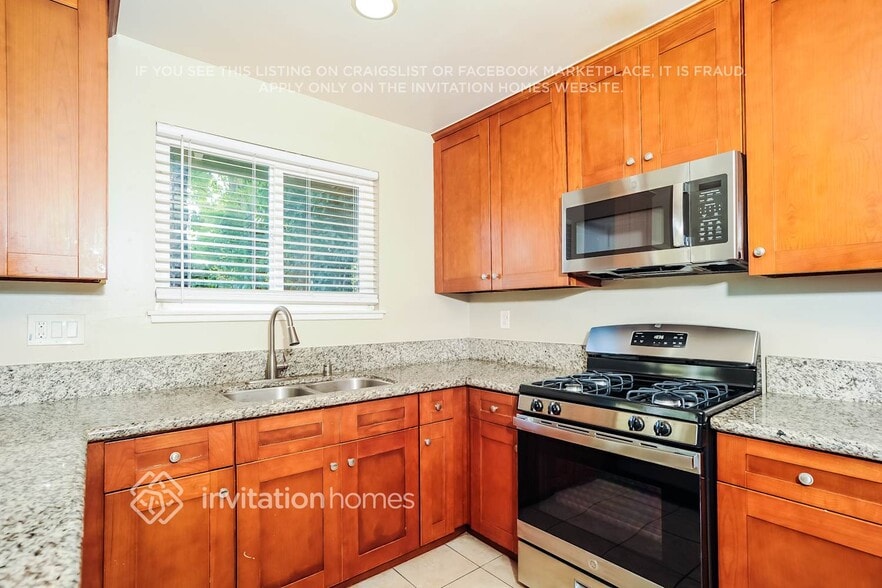 Building Photo - 16455 Ludlow St