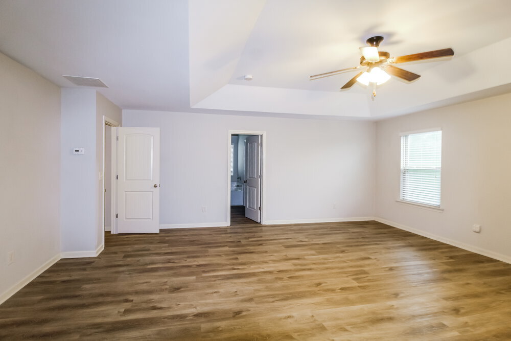 Building Photo - 221 Sableshire Way