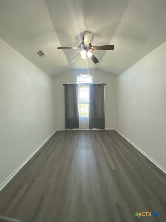 Building Photo - 2708 Hector Dr