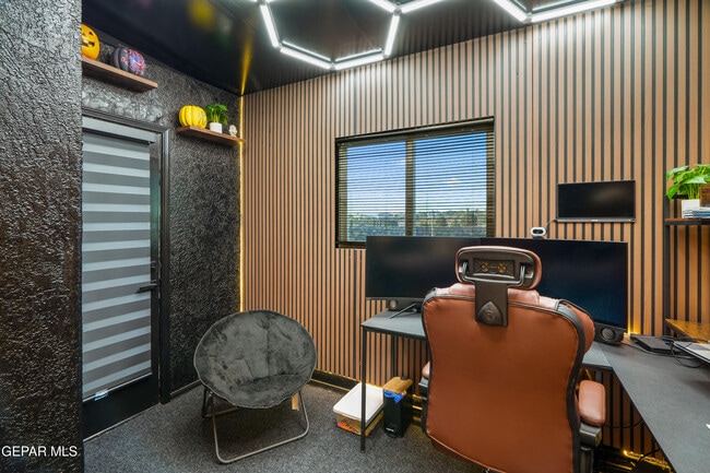 Building Photo - 6205 La Posta Dr