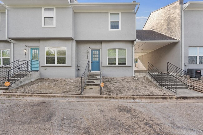 Building Photo - 6211 Manor Rd