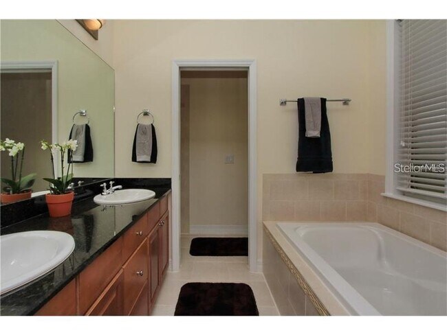 Building Photo - 2902 Hansen Manor Ln