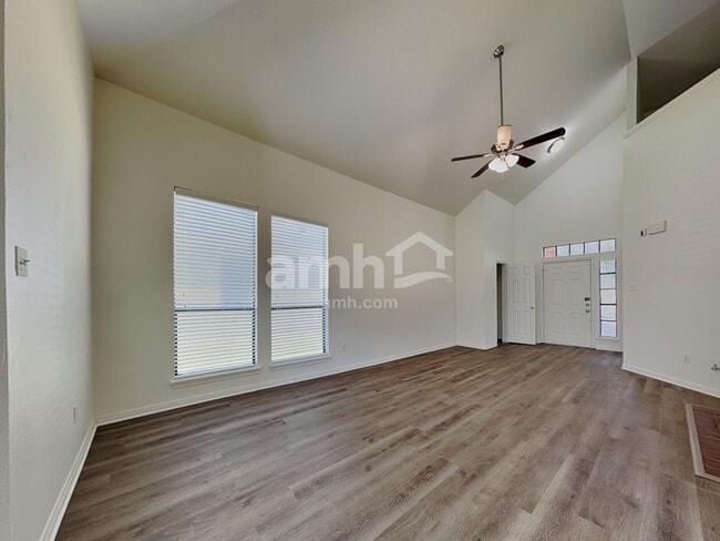 Building Photo - 14815 Cygnus Ct