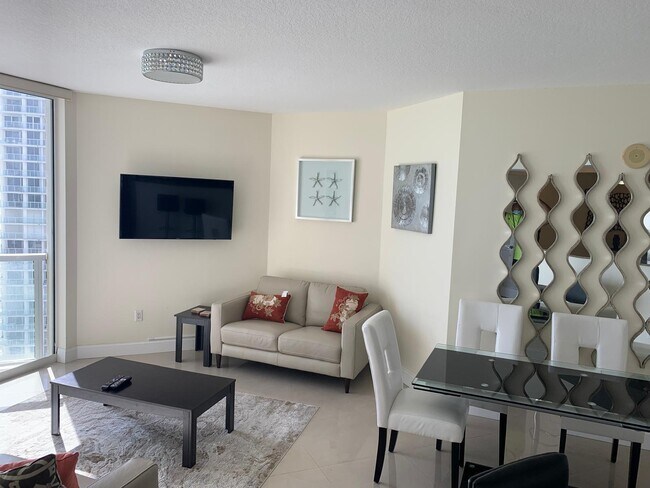 Building Photo - 16699 Collins Ave
