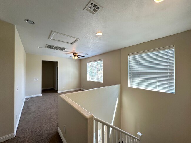Building Photo - Rhodes Ranch