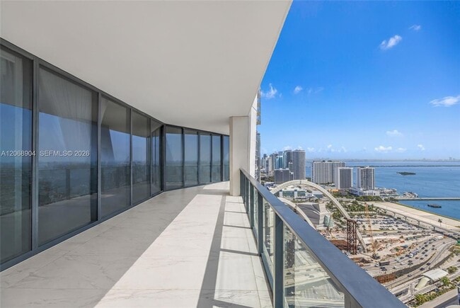Building Photo - 1000 Biscayne Blvd