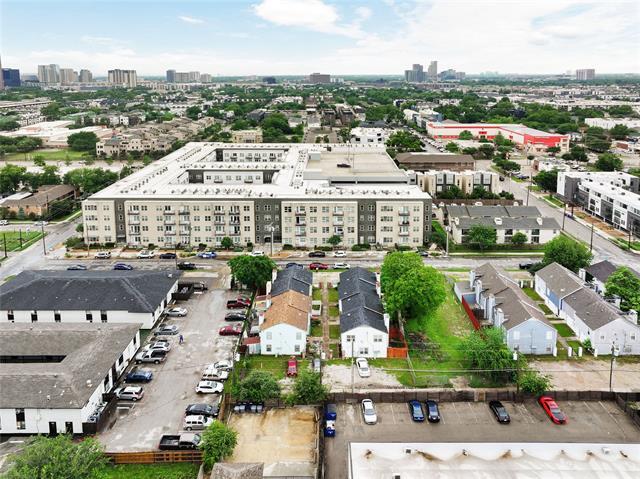 Building Photo - 4620 San Jacinto St