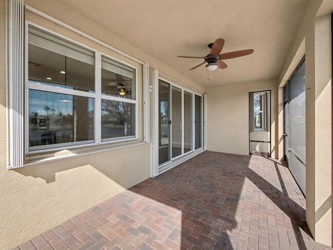 Building Photo - 12115 SW Bennington Cir