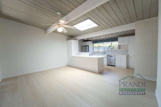 Building Photo - 1221 Idylberry Rd