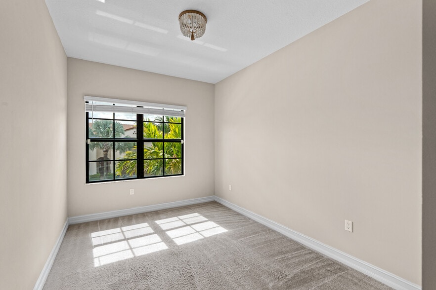 Room #2 - 10103 Akenside Dr