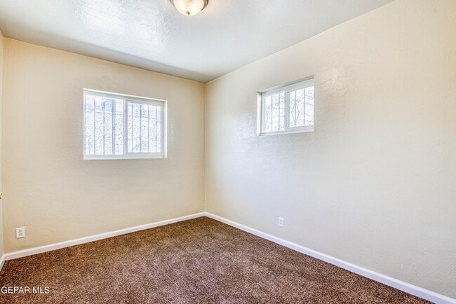 Building Photo - 1611 N Kansas St