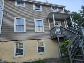 Building Photo - 18 Market St