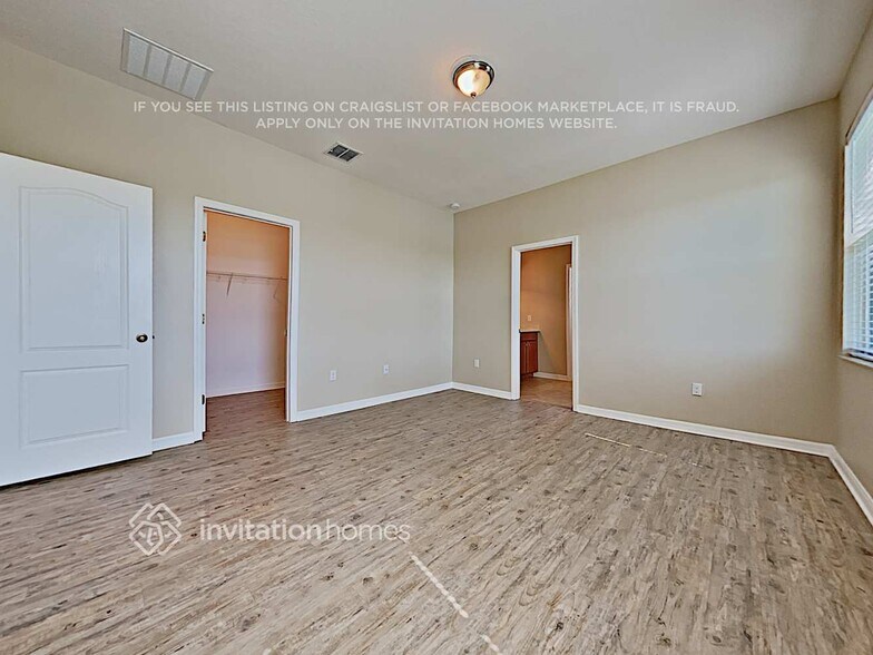 Building Photo - 325 Mirasol Ln