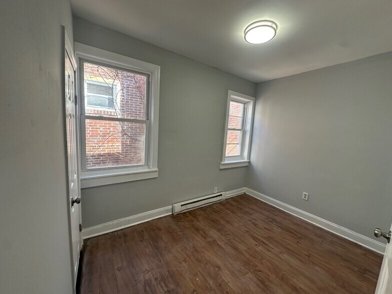 Building Photo - 5824 Florence Ave