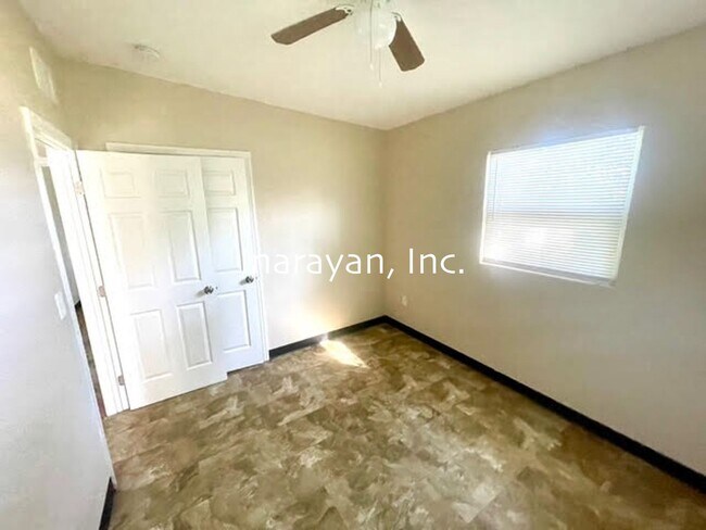 Building Photo - 2202 W Central Blvd