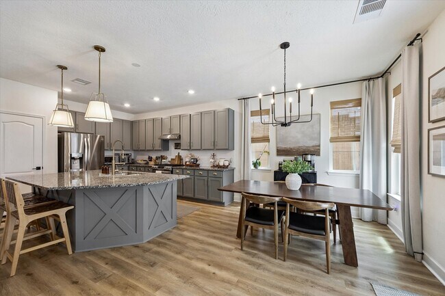 Building Photo - 25227 Sierra Mnr Ct