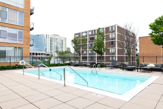 Building Photo - 1717 Ridge Ave