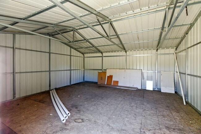 Building Photo - $5995 - Ranch-style home with acreage in West Gilroy's quiet countryside