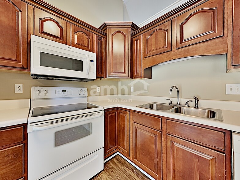 Building Photo - 6625 Carina Ln