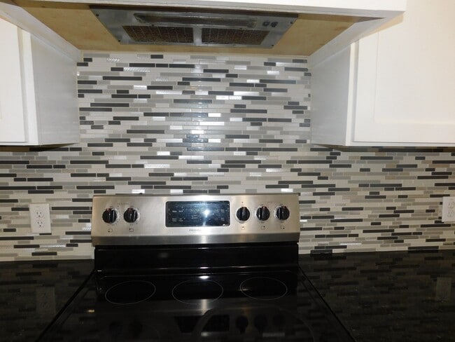 Building Photo - 4803 Forest Ct