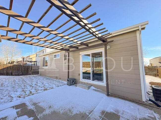 Building Photo - Woodmen Hills Ranch Home