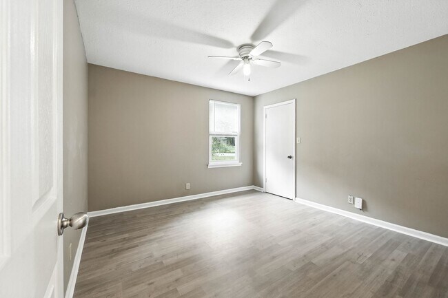 Building Photo - 412 Buckeye Ln
