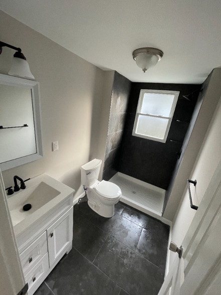 Building Photo - 118-118 S Main St