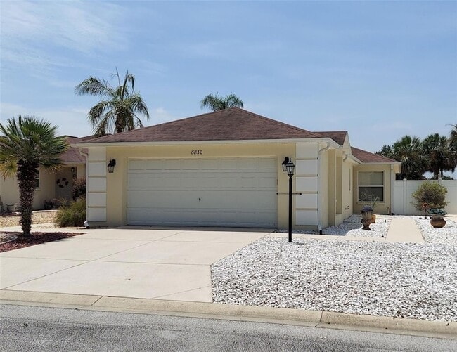 Building Photo - 8830 SE 167th Mayfield Pl