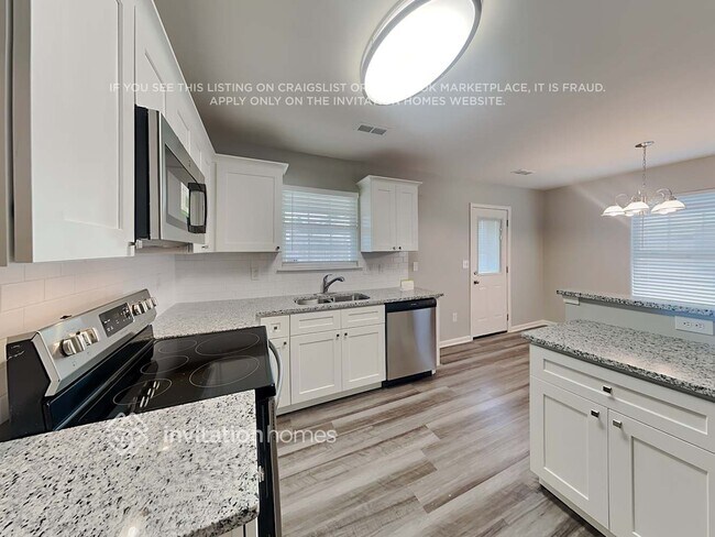 Building Photo - 1308 Crandon Dr