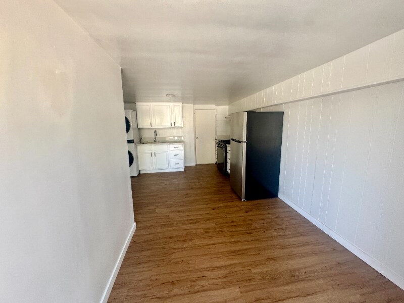 Building Photo - 5557 Ave Juan Bautista