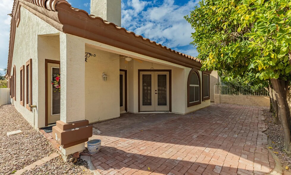 Building Photo - 517 S Paradise Dr
