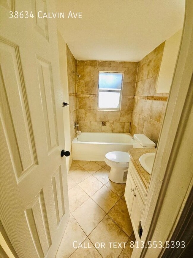 Building Photo - 38634 Calvin Ave