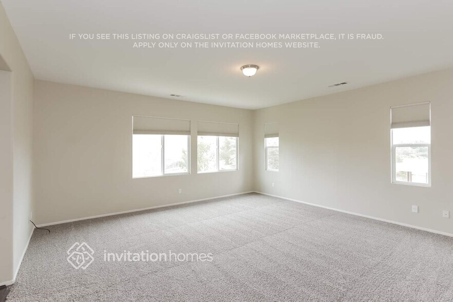 Building Photo - 35422 Snead St