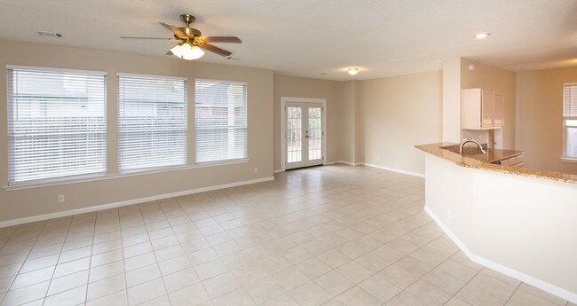 Building Photo - 1628 War Horse Ln