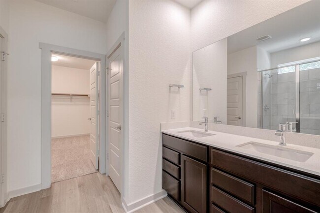 Building Photo - 7501 Smallwood Dr