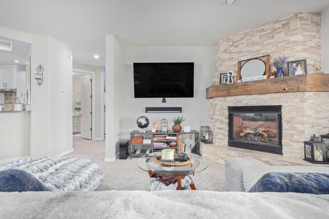 Building Photo - Beautiful Scottsdale townhome with perfect...