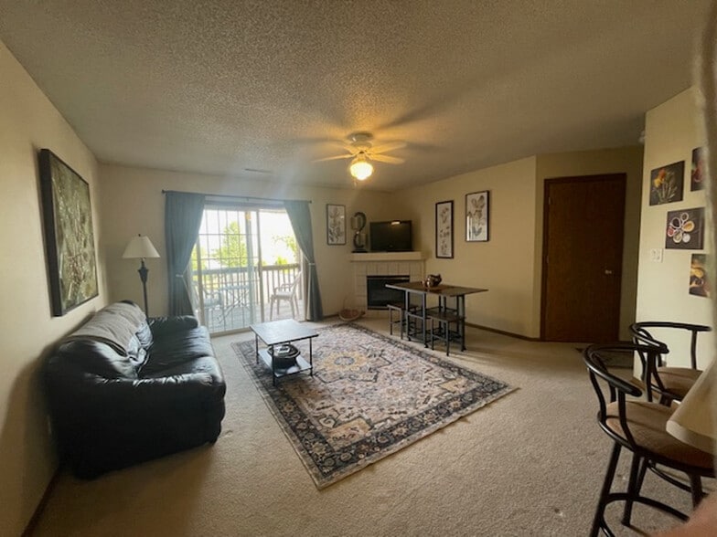 living room, fireplace - 74 Westside Dr