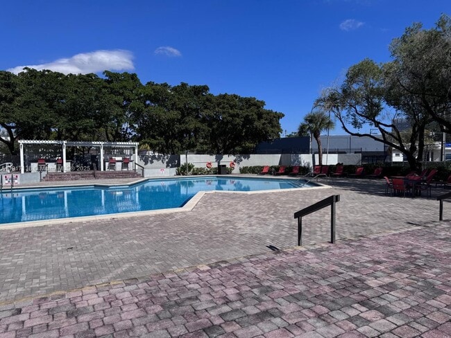 Building Photo - 1470 NE 123rd St