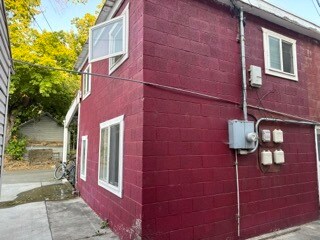 Building Photo - 355 E 500 N