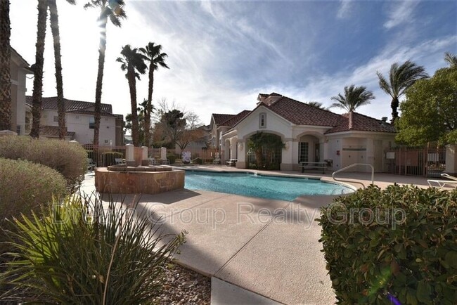 Building Photo - 8555 W Russell Rd