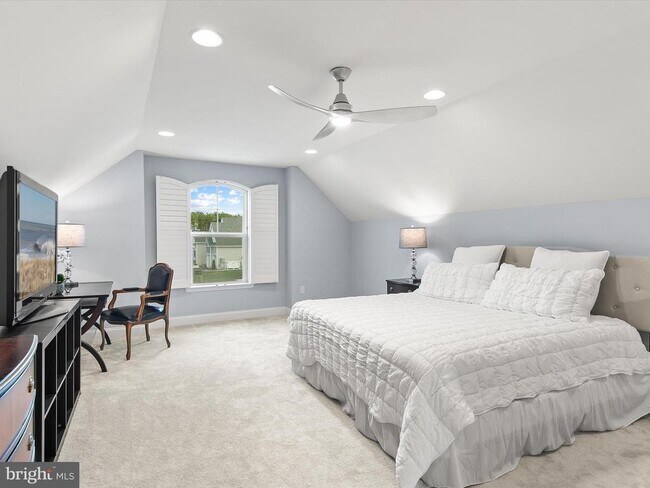 Building Photo - 26300 Tributary Blvd