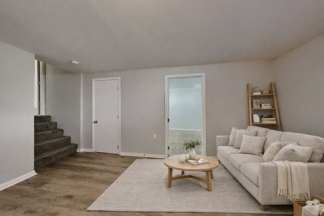 Building Photo - Charming 3-Bed Home in Lees Summit with Garage