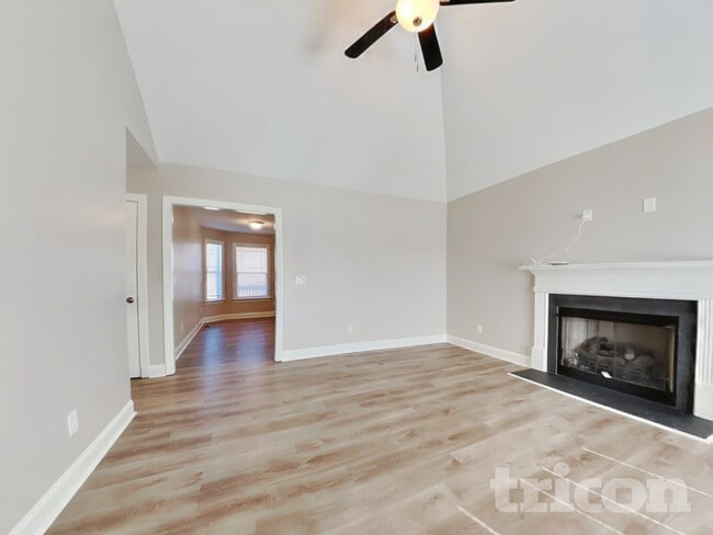 Building Photo - 282 Oxfordshire Dr