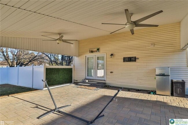 Building Photo - 2811 Kingsview Ave