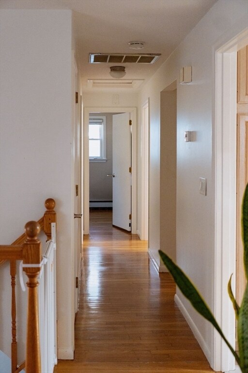 Building Photo - 60 Greenleaf Cir