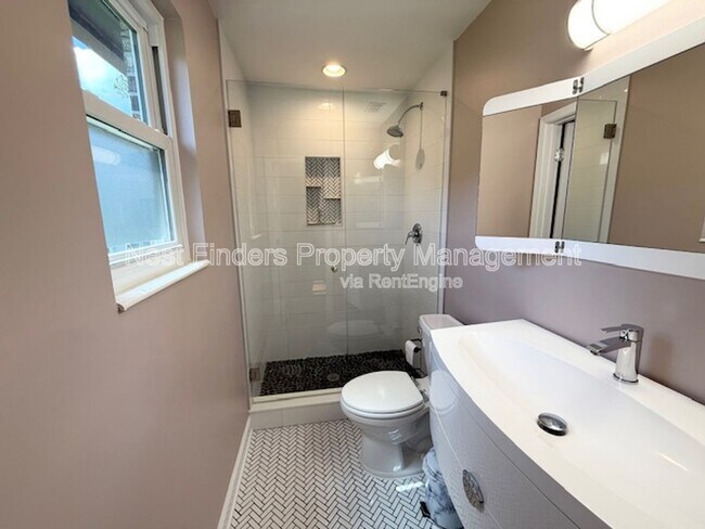 Building Photo - 3734 B Ward St