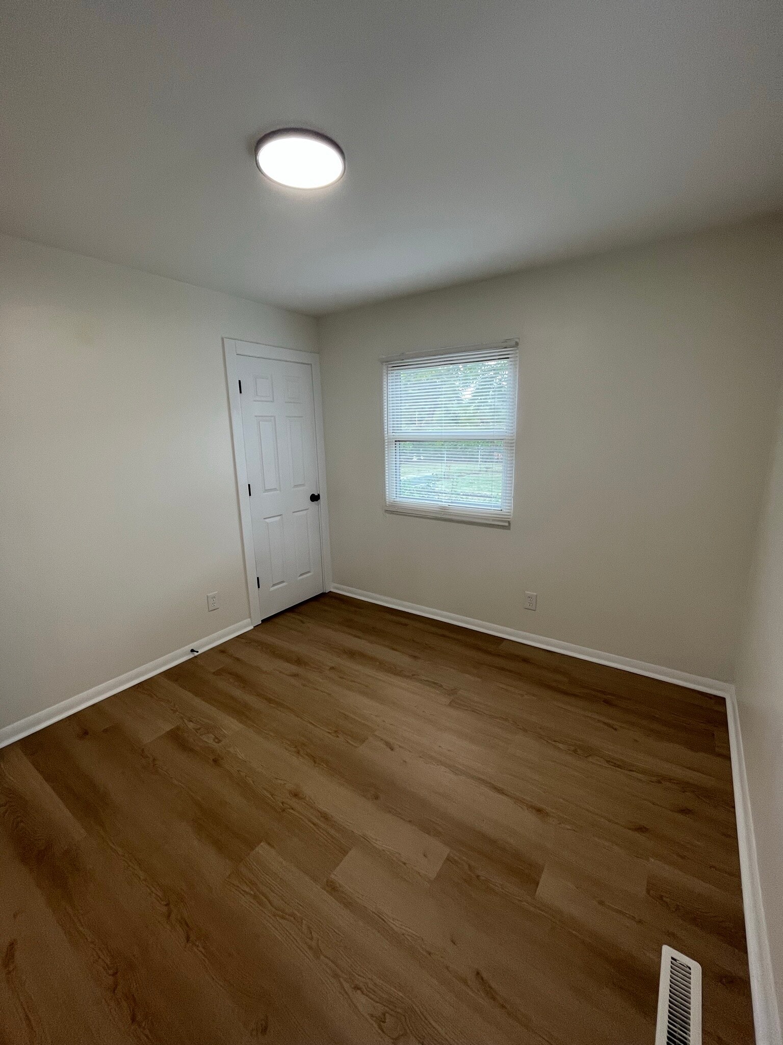 Building Photo - 2091 Penrose Dr
