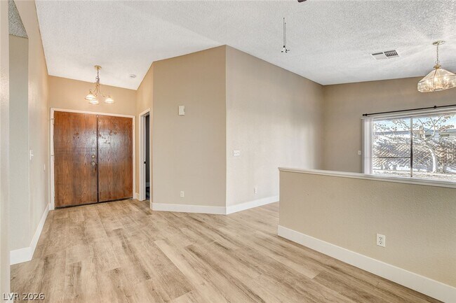 Building Photo - 6632 Wheelbarrow Peak Dr